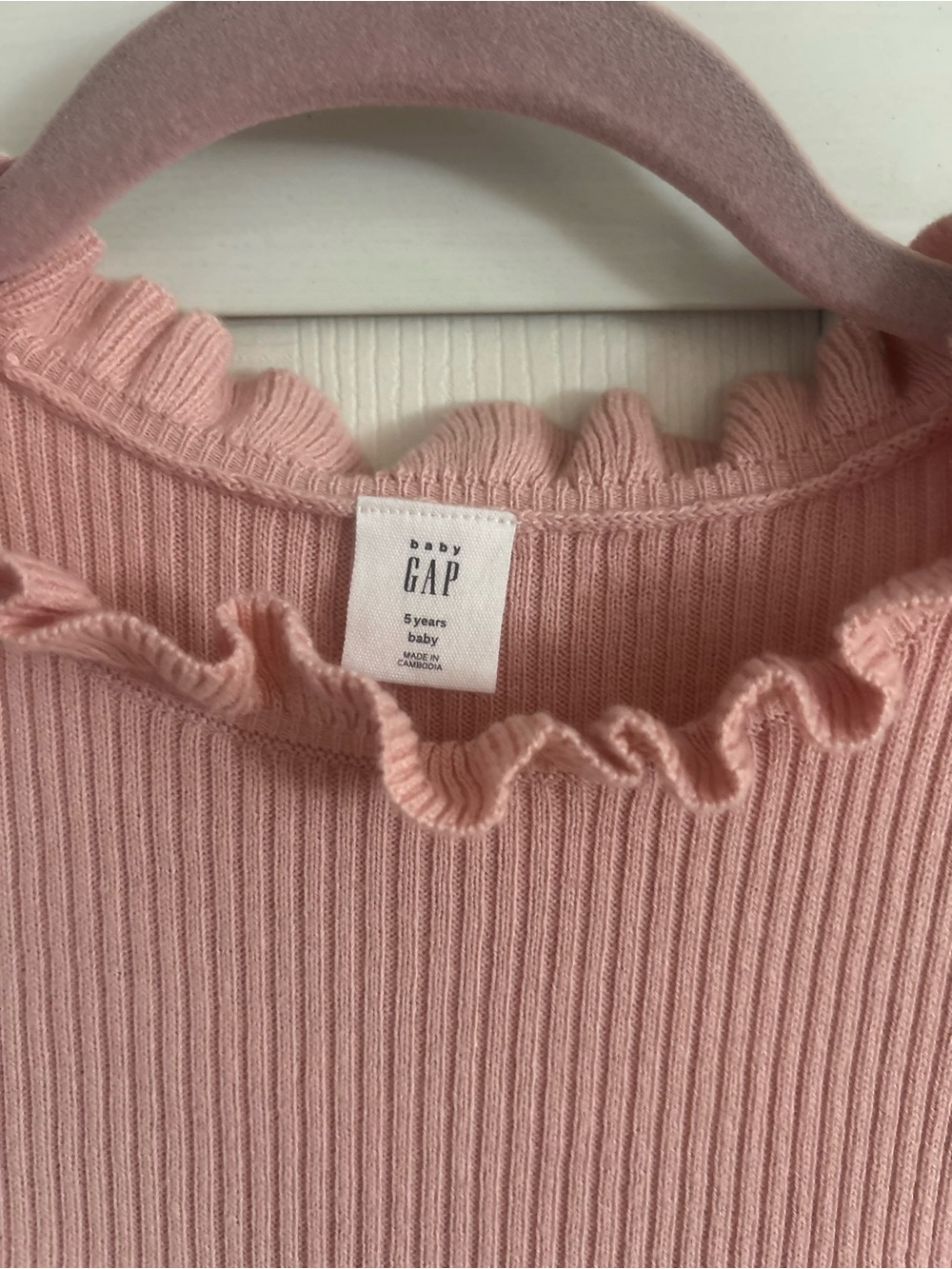 GAP Baby Pink Ruffled Neck Ribbed Top - Picture 2 of 4